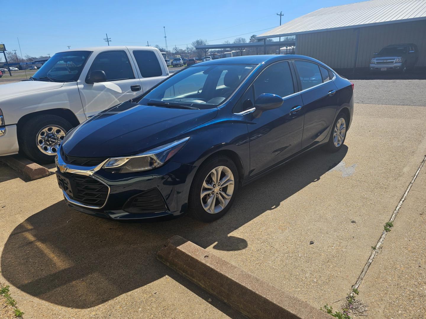 2019 BLUE Chevrolet Cruze LT Auto (1G1BE5SM0K7) with an 1.4L L4 DOHC 16V TURBO engine, 6A transmission, located at 533 S Seven Points BLVD, Seven Points, TX, 75143, (430) 255-4030, 32.313999, -96.209351 - Photo#0